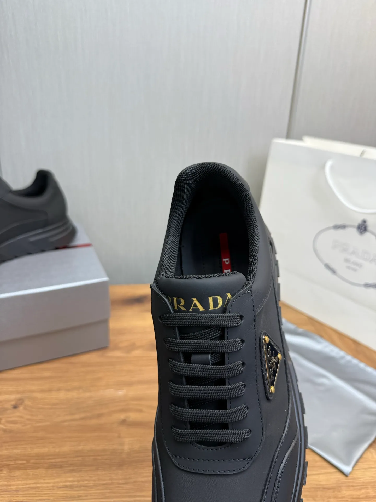 Men's shoes 💰580💰 [PRADA] Popular men's shoes shipped 👏Official website synchronization ⬆️Original cowhide fabric + cowhide lining, 1⃣️:1⃣️reproduction, original sole, 38-45 (45. Customized, non-refundable)